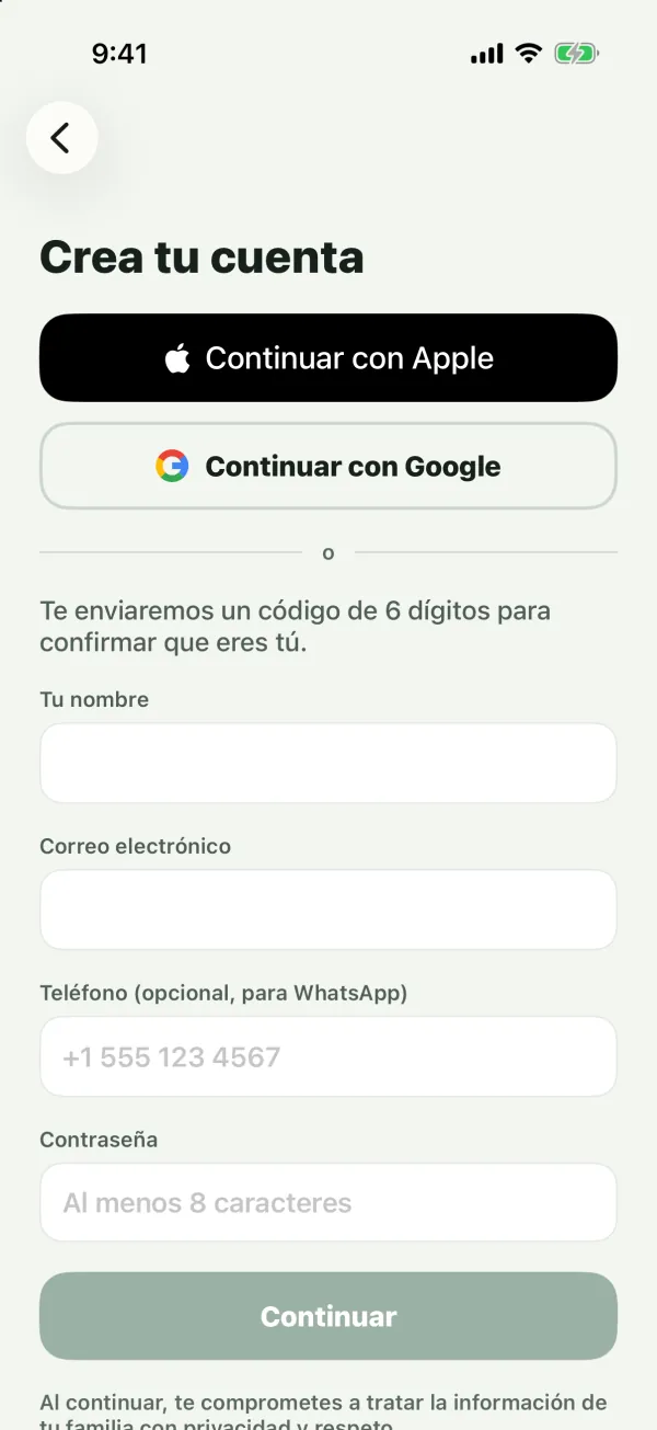 El formulario Crea tu cuenta con los botones de Google y Apple y los campos Tu nombre, Correo electrónico, Teléfono y Contraseña