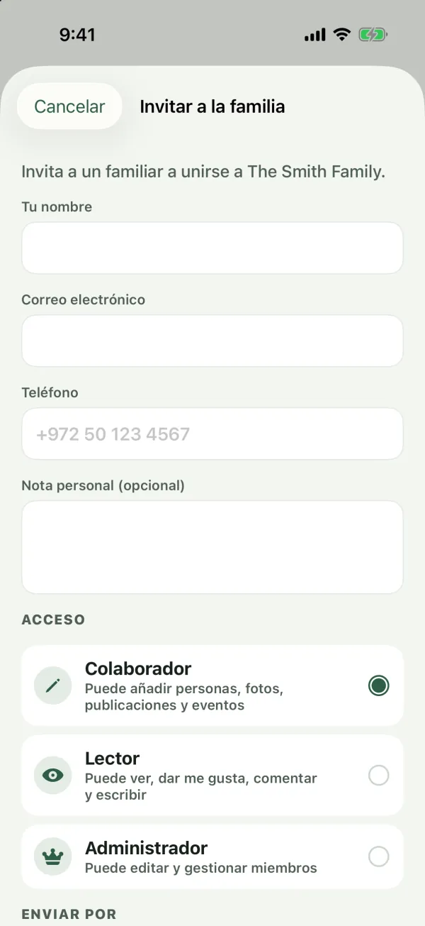 El formulario Invitar a la familia con los campos de nombre, correo, teléfono y nota personal, y las opciones de Acceso Colaborador, Lector y Administrador
